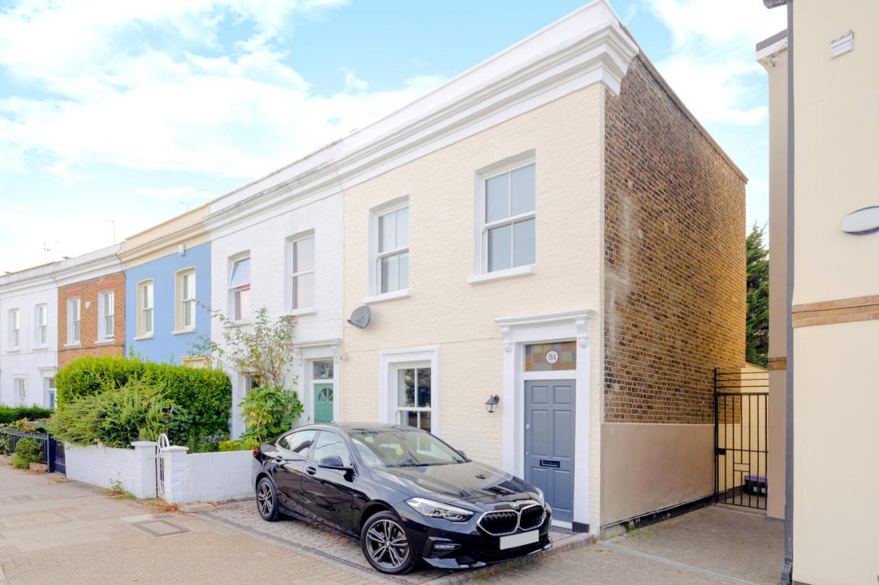 Stylish House In Wimbledon Villa London Eksteriør billede